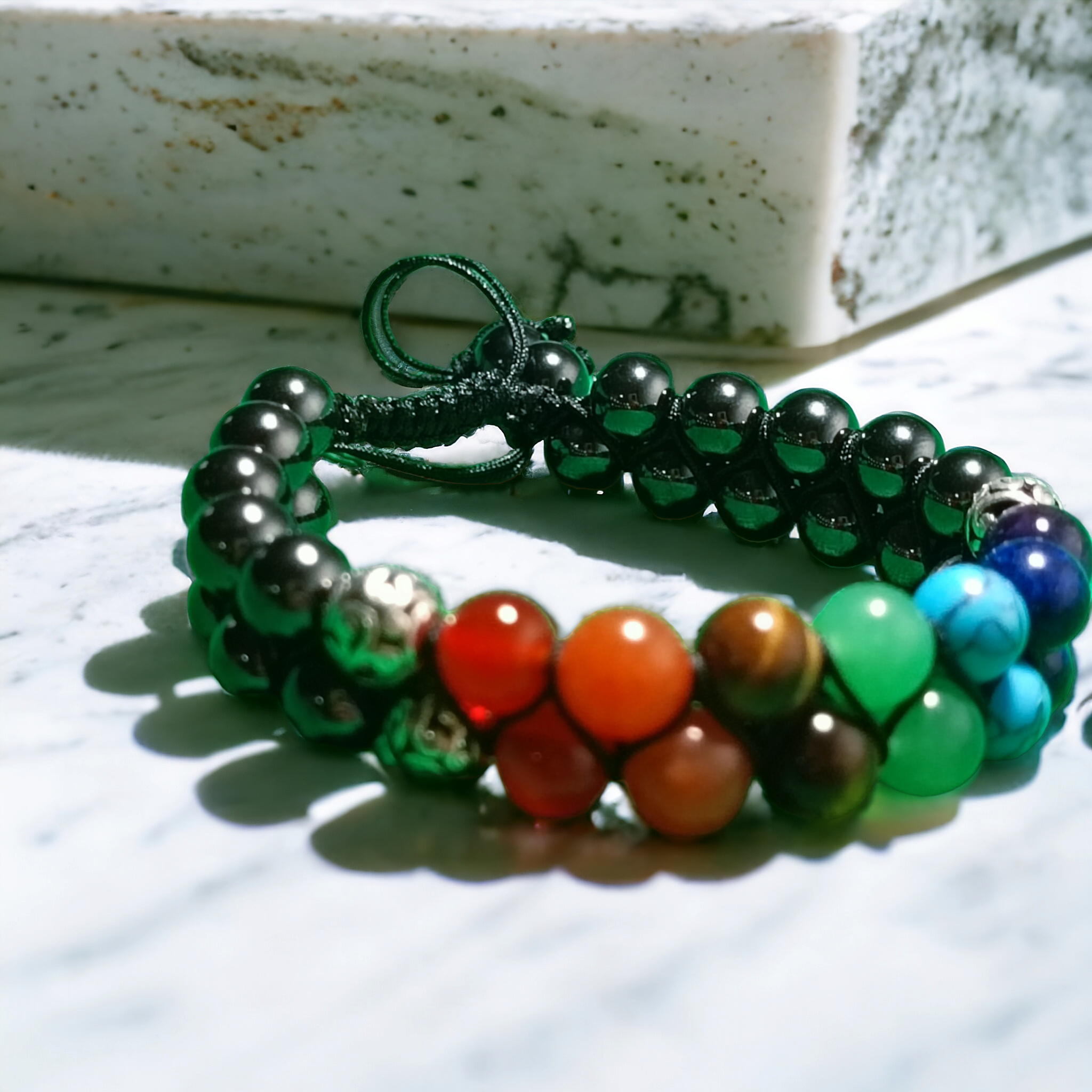 Forza magnetica - Bracciale in ematite e 7 Chakra